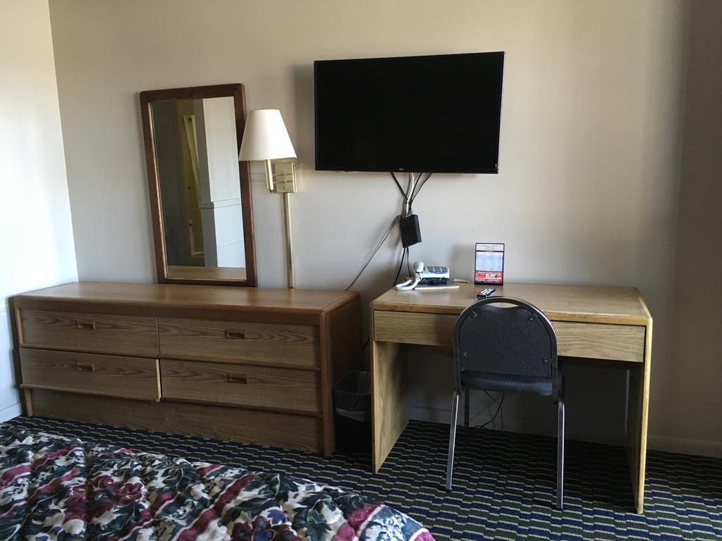 Seaway Motel Roosevelt Park Екстериор снимка