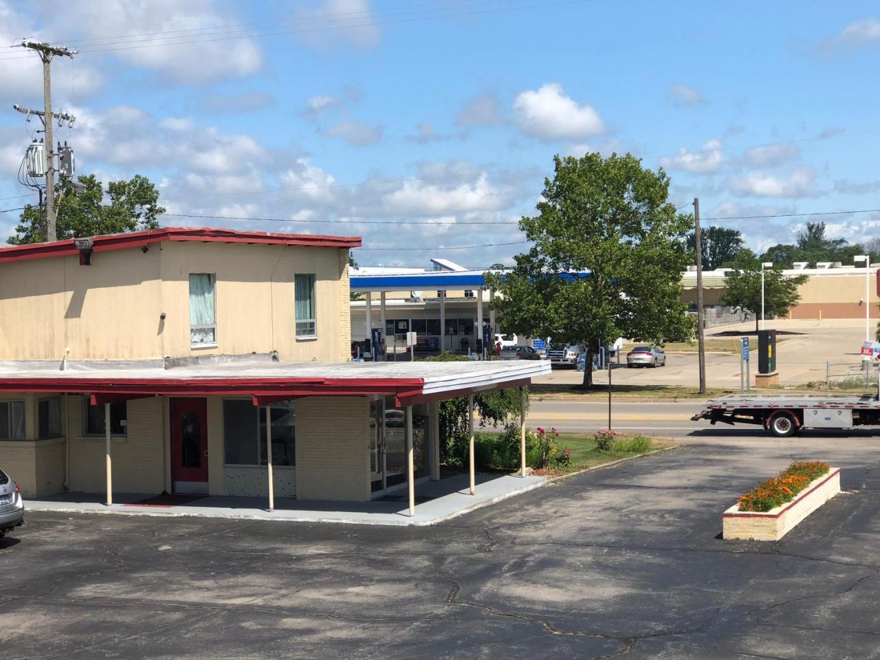 Seaway Motel Roosevelt Park Екстериор снимка