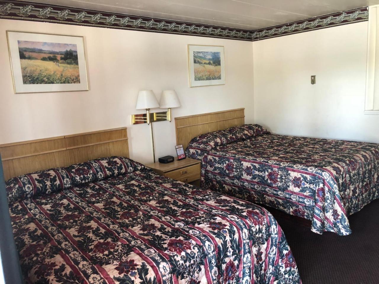 Seaway Motel Roosevelt Park Екстериор снимка