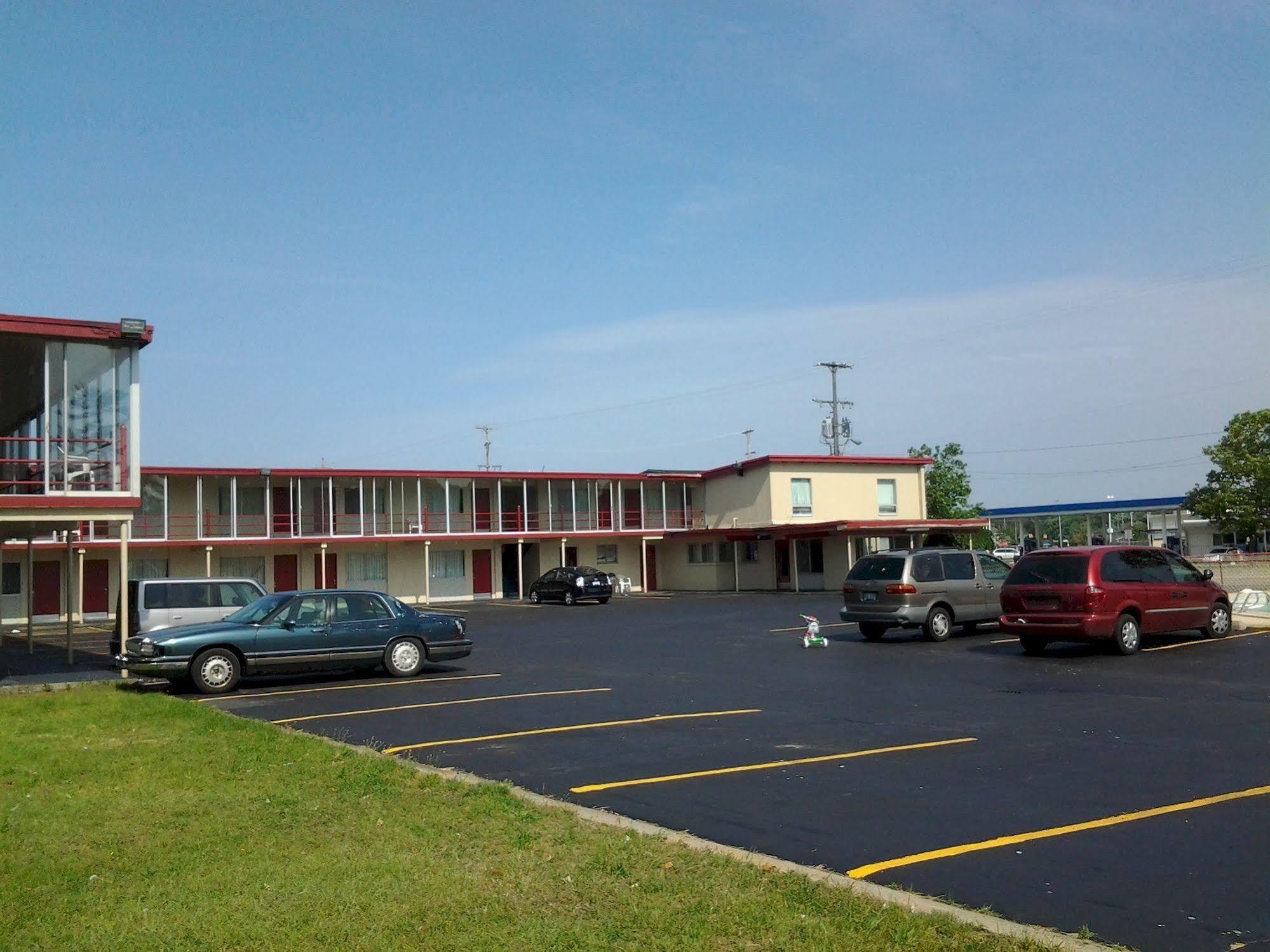 Seaway Motel Roosevelt Park Екстериор снимка